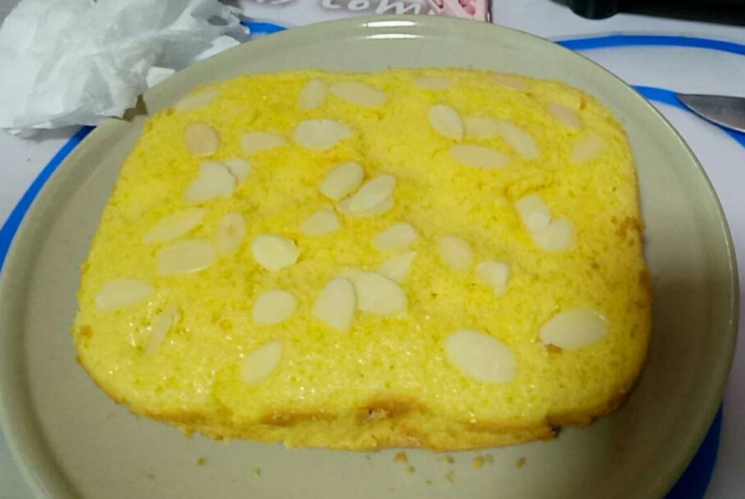 淡奶油海绵纸杯蛋糕