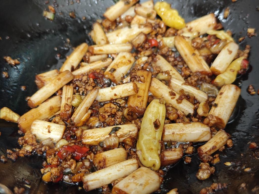 肉沫炒酸辣泡藕带（1人份）