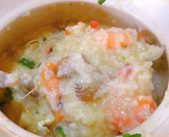 家常简易版海鲜砂锅粥的做法