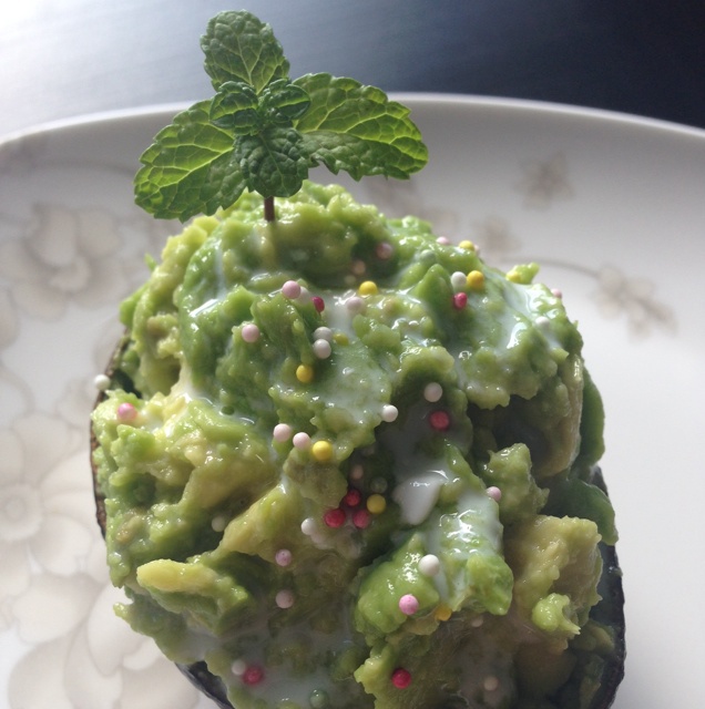 白糖拌牛油果（牛油果冰淇淋）