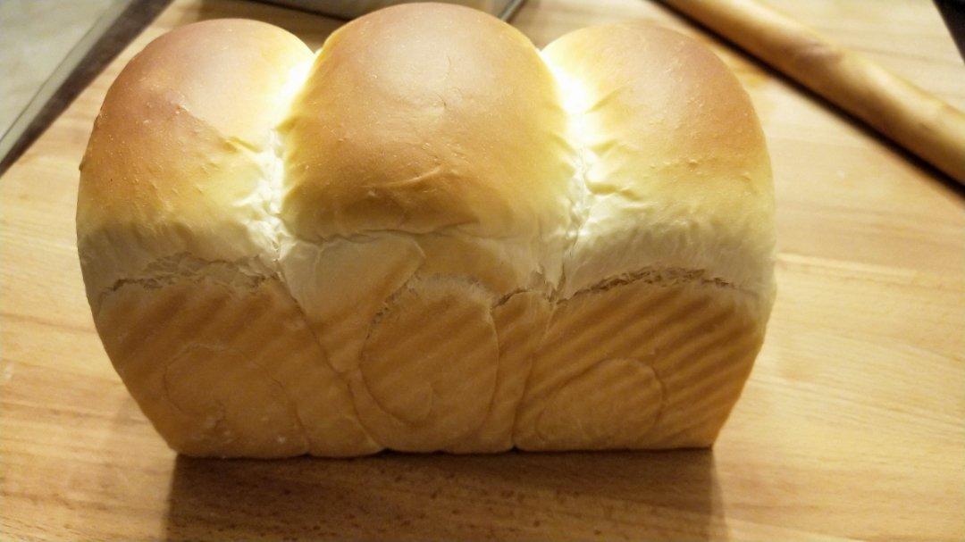 松松软软的白吐司自己在家做，新手也能一看就会