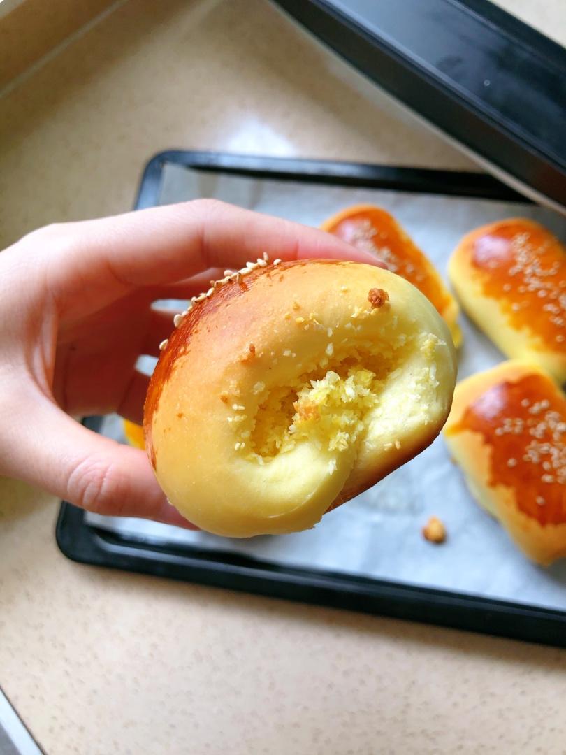 椰蓉面包卷
