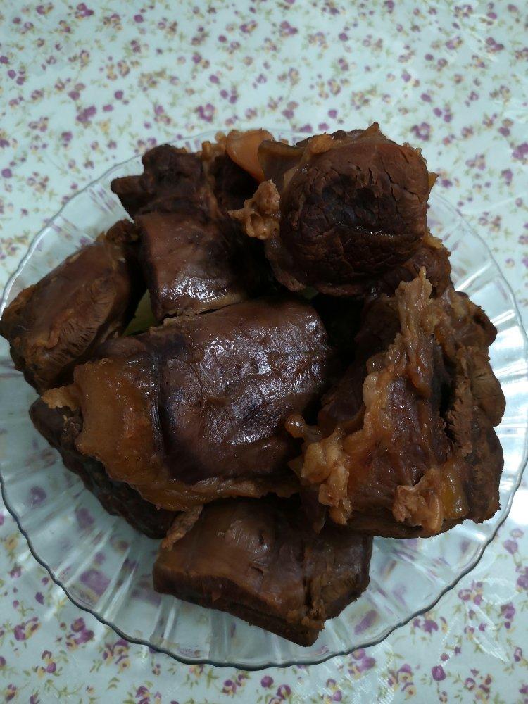 卤牛健子