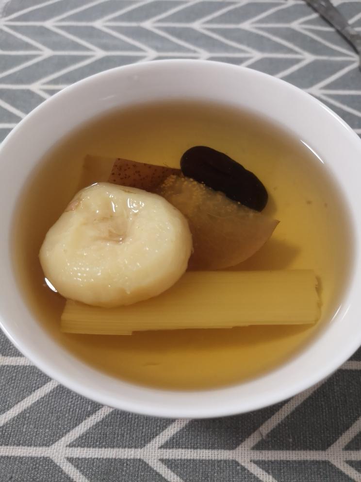 红枣荸荠甘蔗梨水