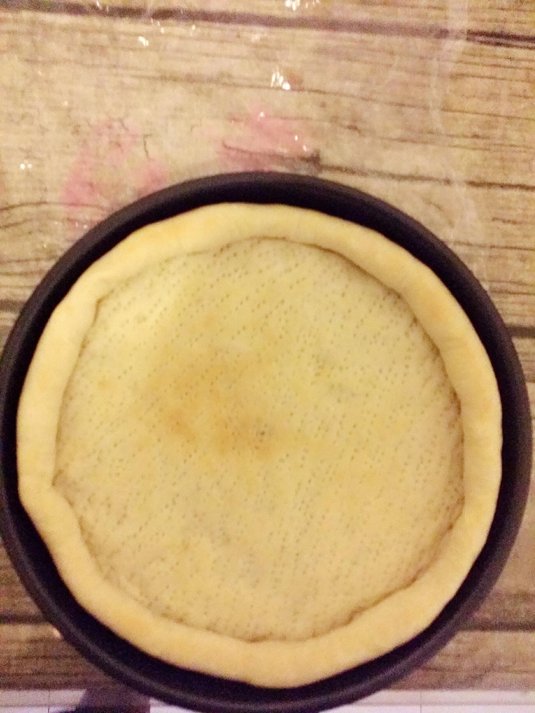 9寸披萨饼皮制作（做2个9寸的量）的做法 步骤4