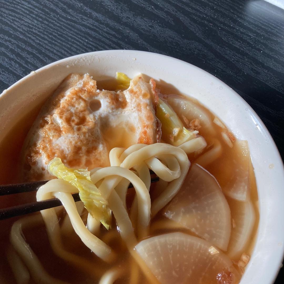 煎蛋白萝卜乌冬面