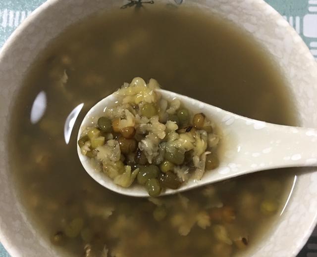 只煮十分钟的绿豆汤的做法