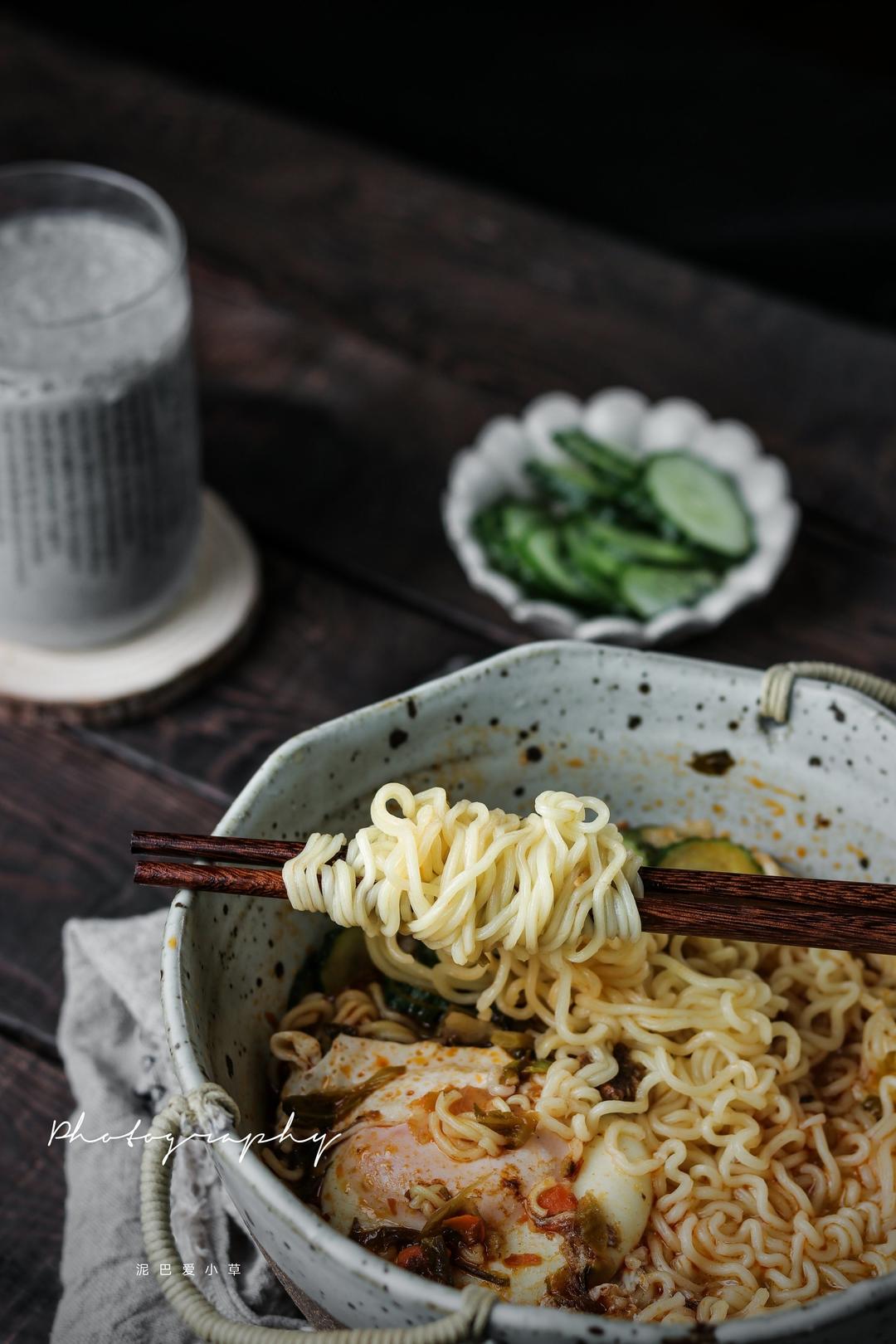 泥巴爱小草做的美味泡面