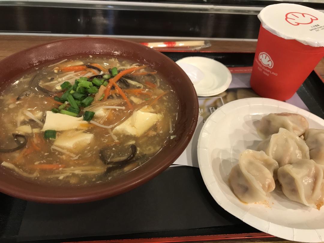酸辣汤 Spicy & Sour Shredded Pork Soup