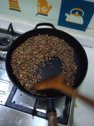 自己炒咖啡豆做奶咖的做法 步骤6