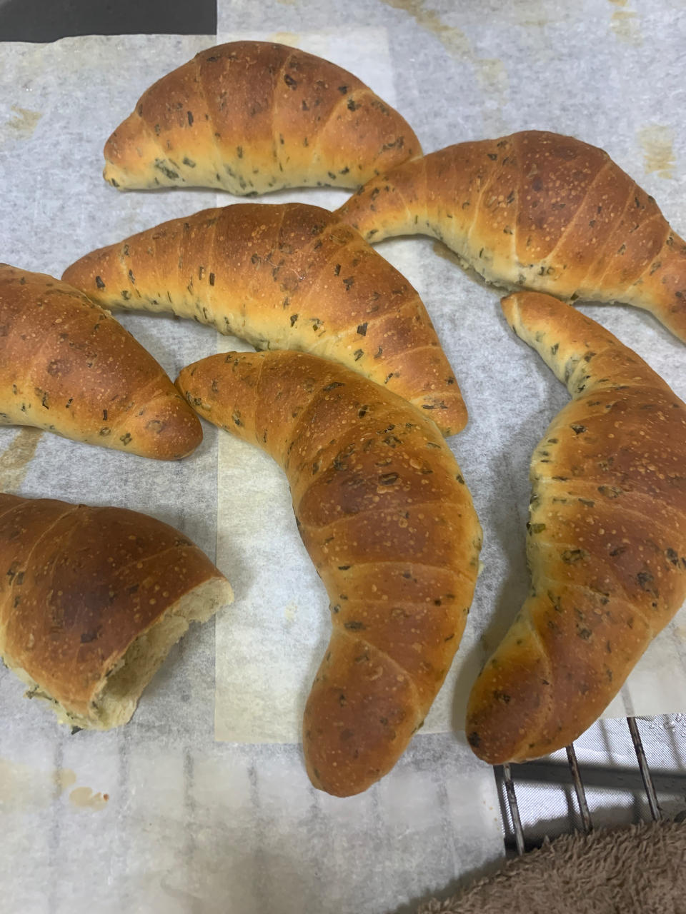 蒜香盐可颂，谁吃谁上瘾！