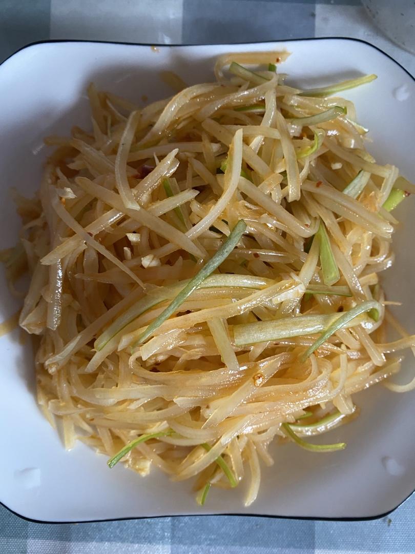 c刘夫人做的凉拌土豆丝