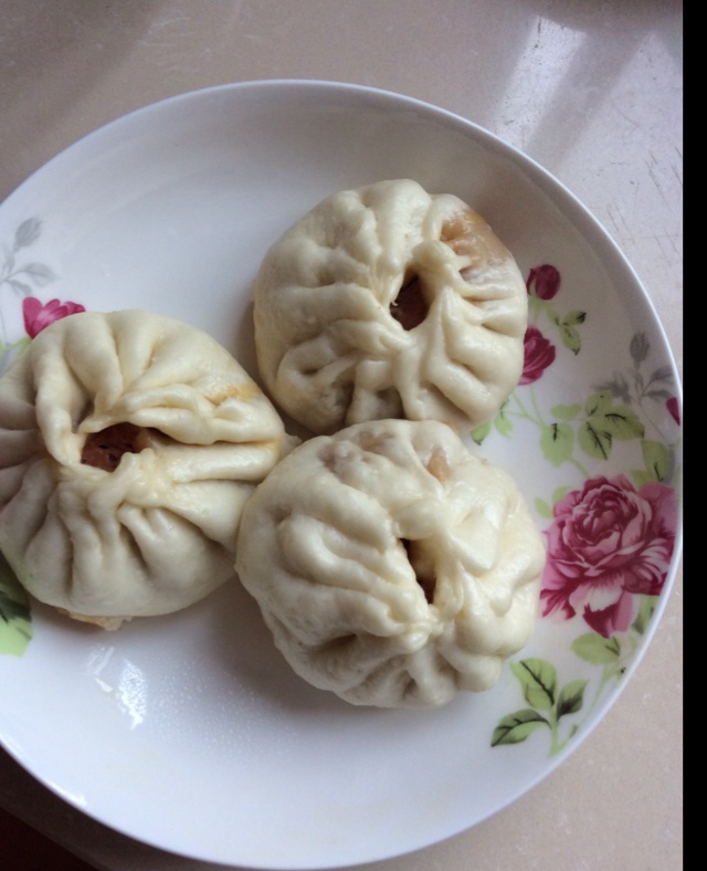 肉包子,杠杠的