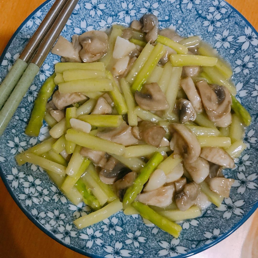 【曼食慢语】芦笋炒蘑菇