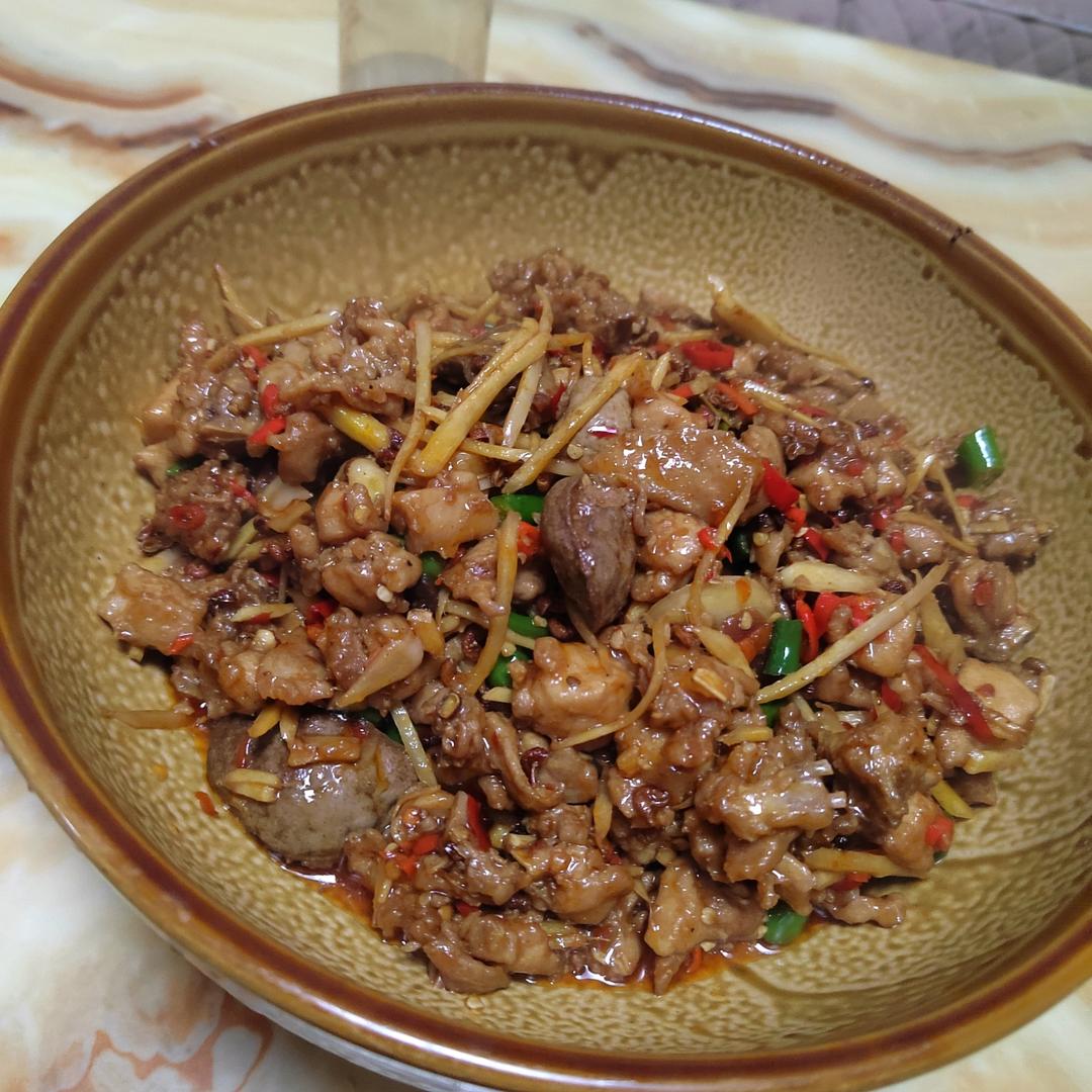 自贡名菜“子姜鲜兔” 鲜嫩麻辣 味道正宗安逸巴适