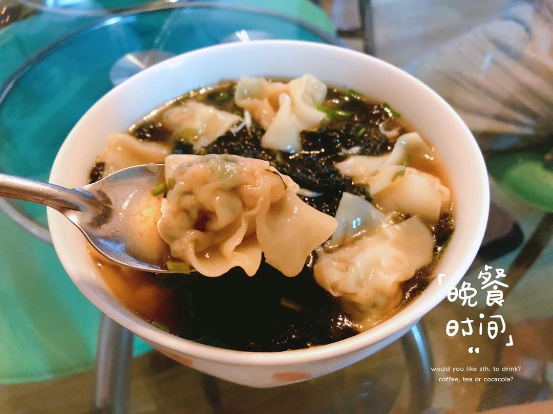 小白菜鲜肉鸡汤馄饨