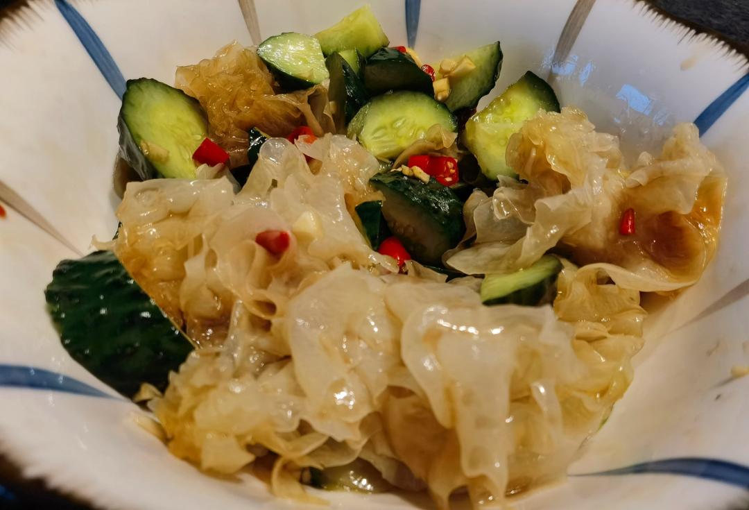 凉拌鲜银耳