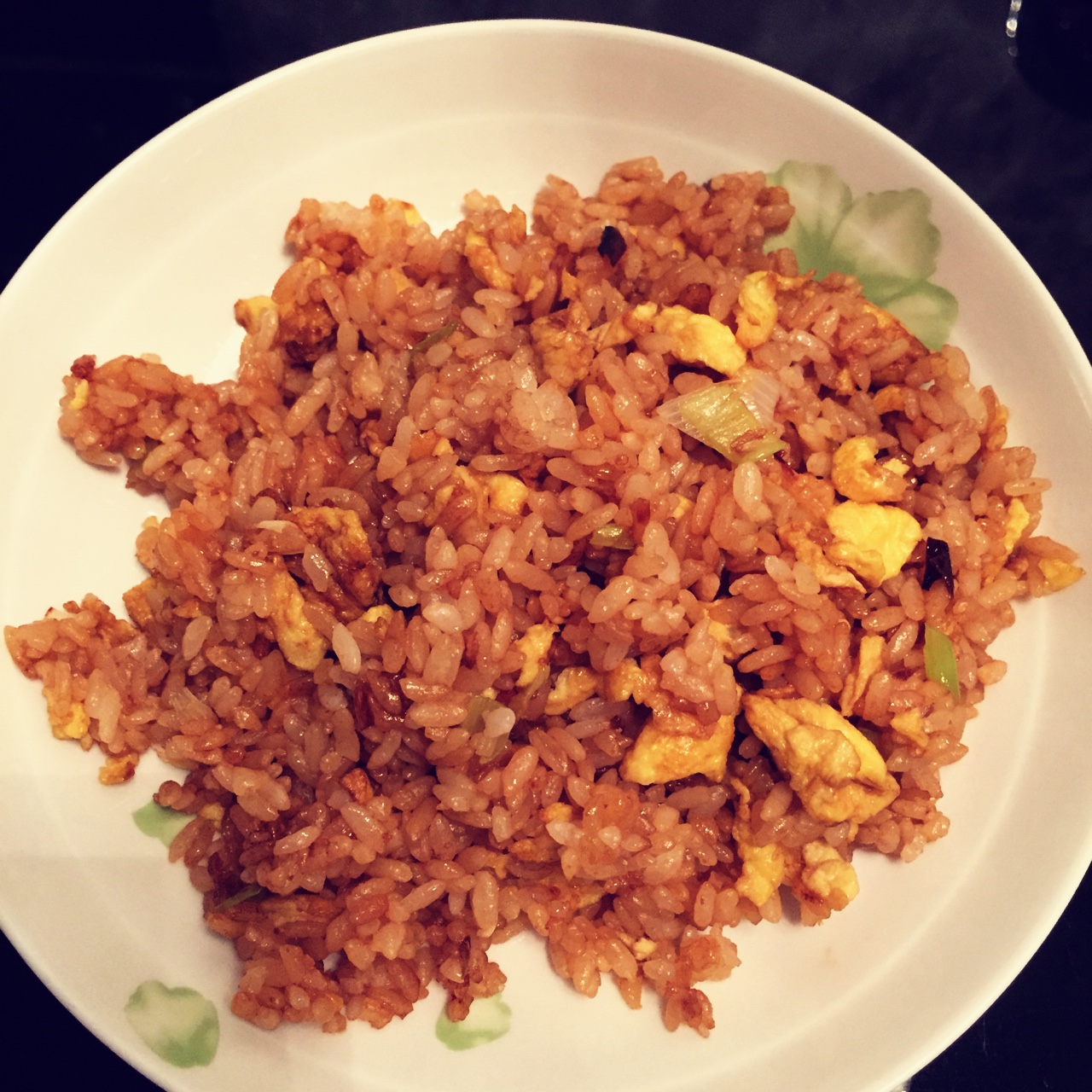 据说是 正宗酱油炒饭
