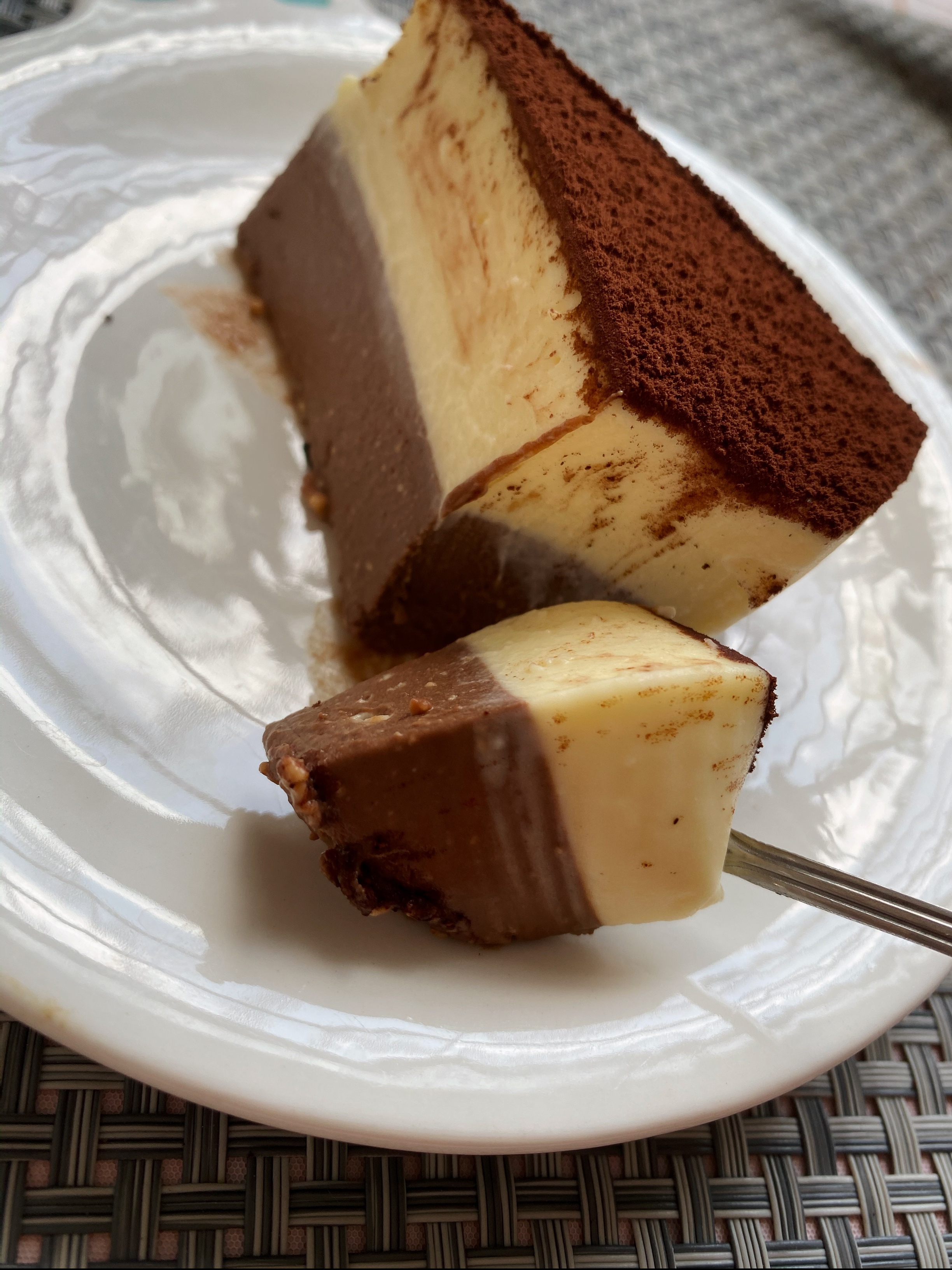 生酮巧克力双层慕斯蛋糕（简单上手、无需烤箱无需打蛋器）的做法 步骤8