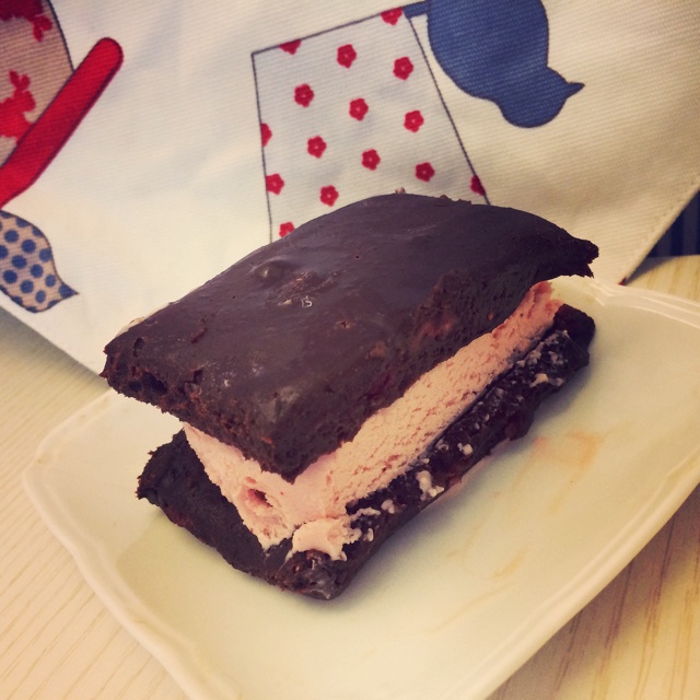 布朗尼冰淇淋蛋糕