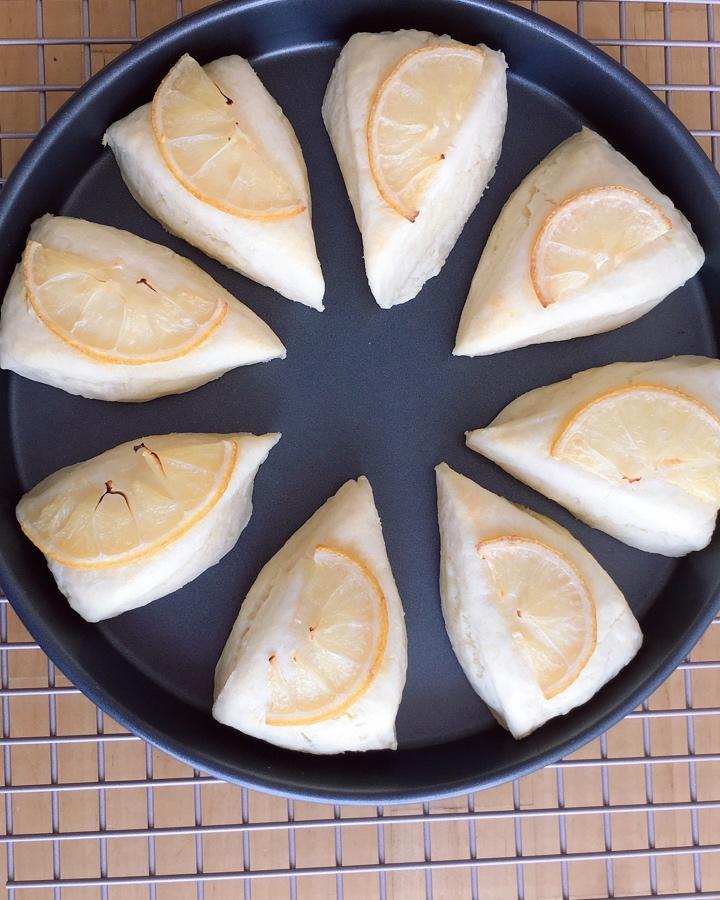 湿润蓬松口感的淡奶油司康