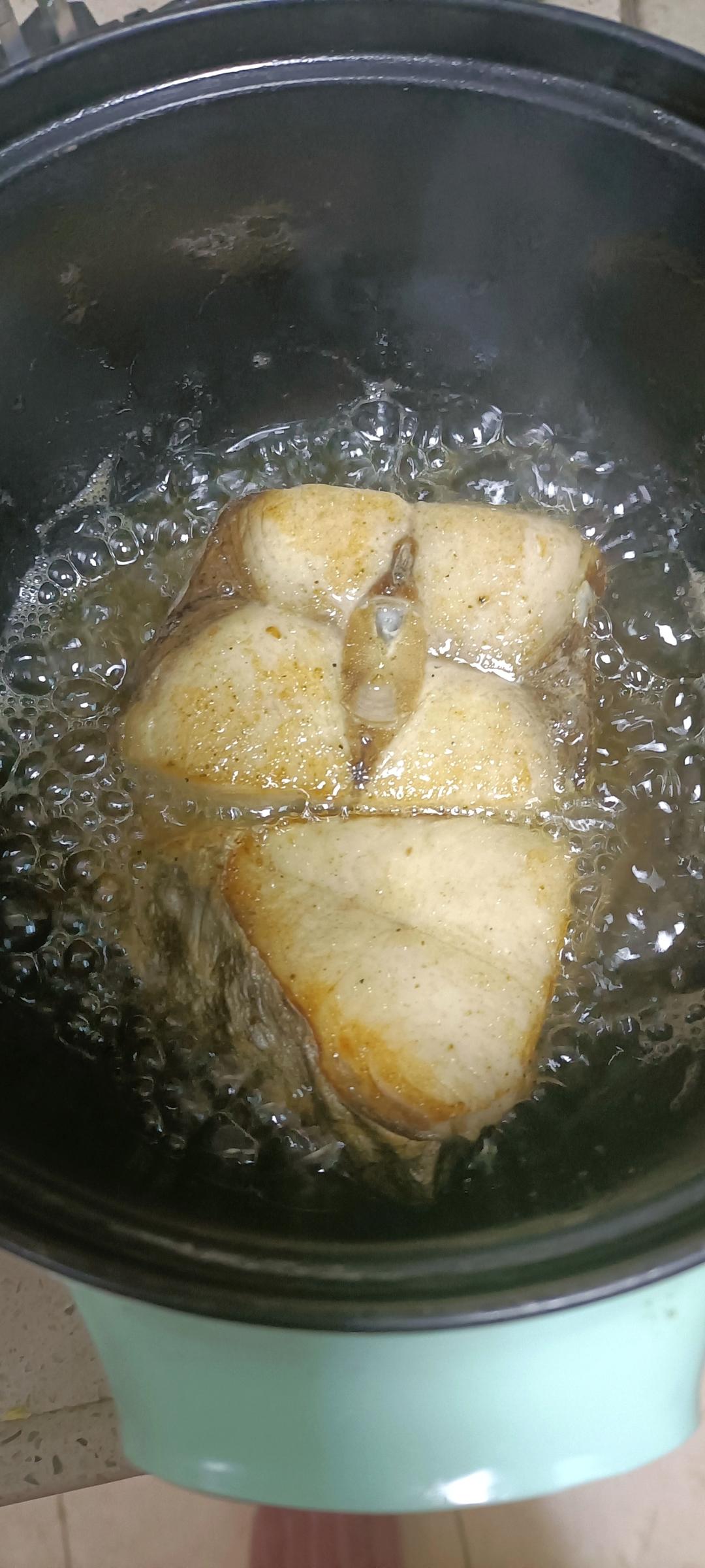 香煎三文鱼头（材料超简单）