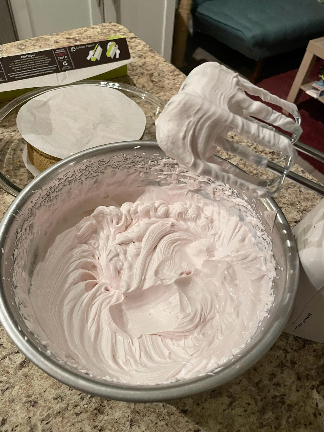 如何制作抹面奶油和裱花奶油 | 池恩惠