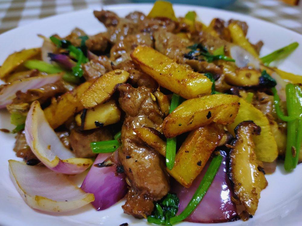 孜然土豆炒牛肉