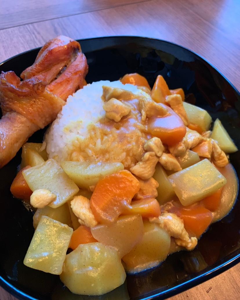 咖喱鸡肉饭