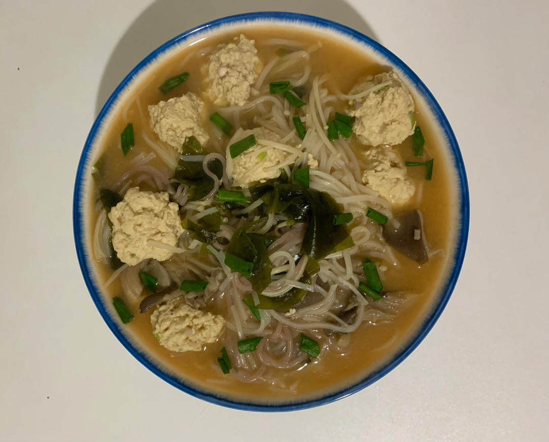 日式鸡肉丸汤的做法