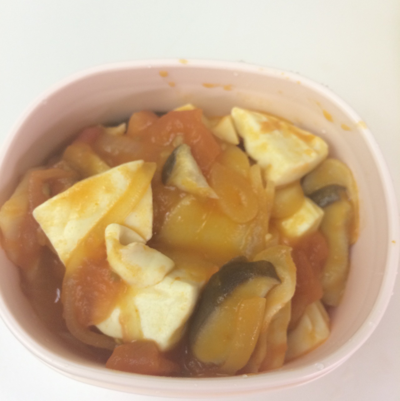 西红柿豆腐烩蘑菇