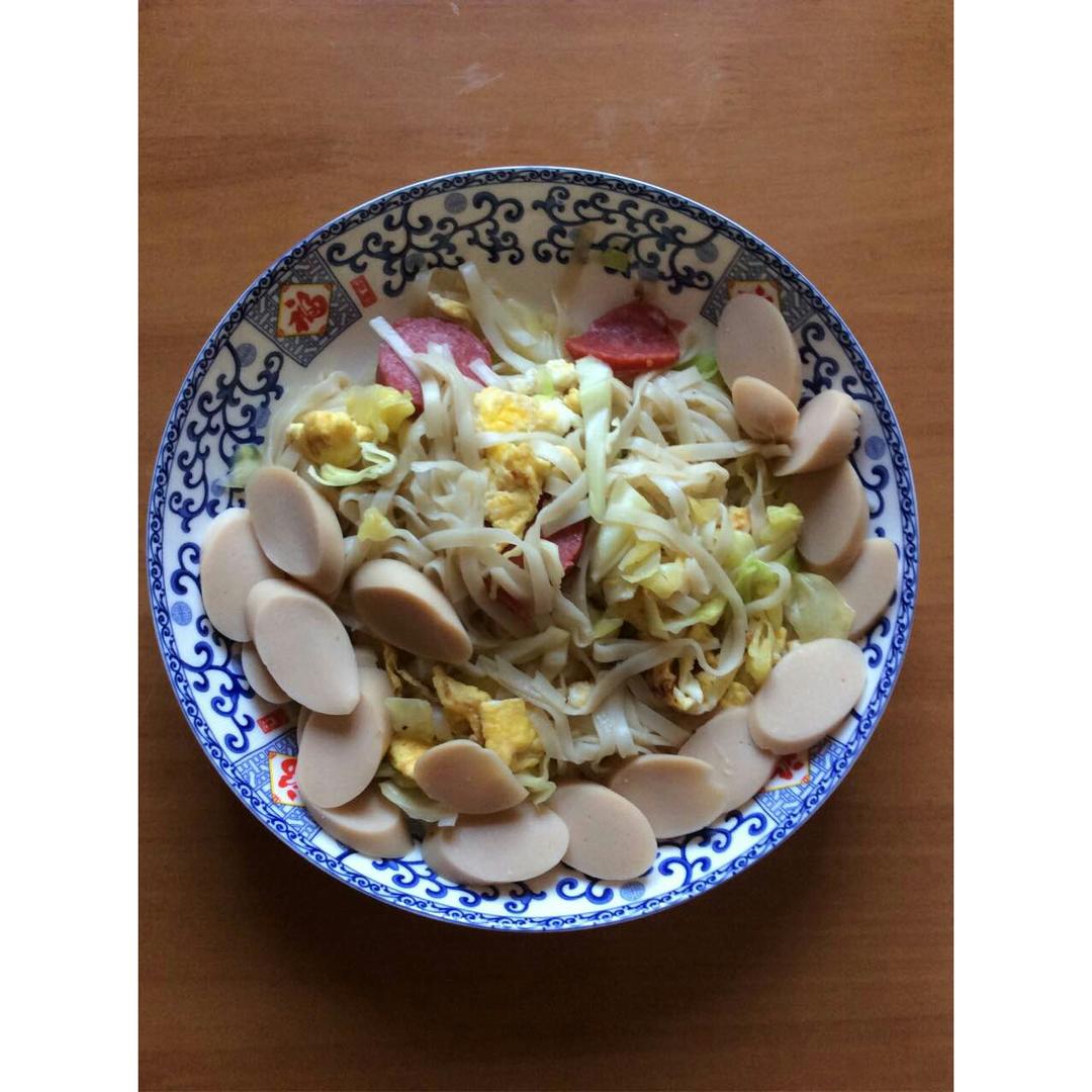香肠鸡蛋炒面