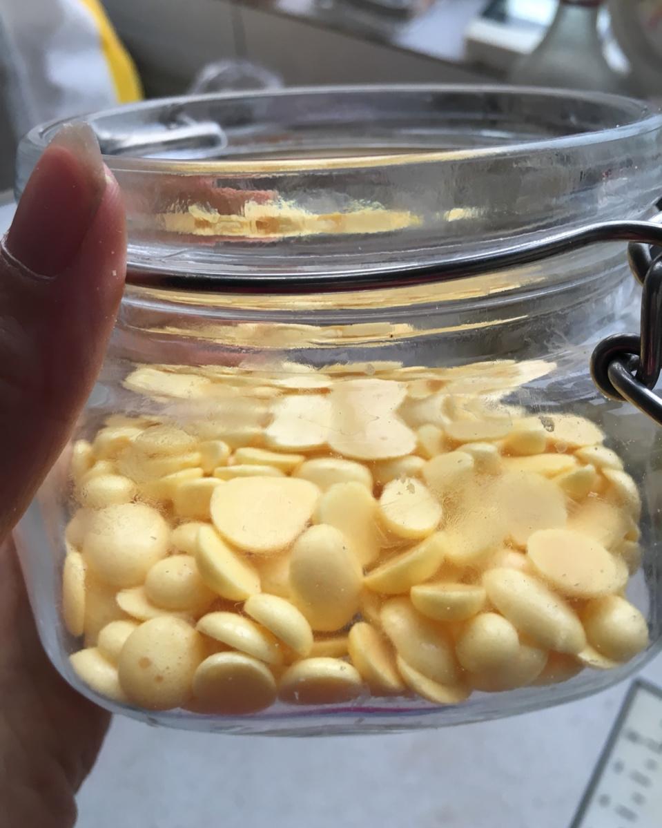 入口即化的无添加蛋黄溶豆