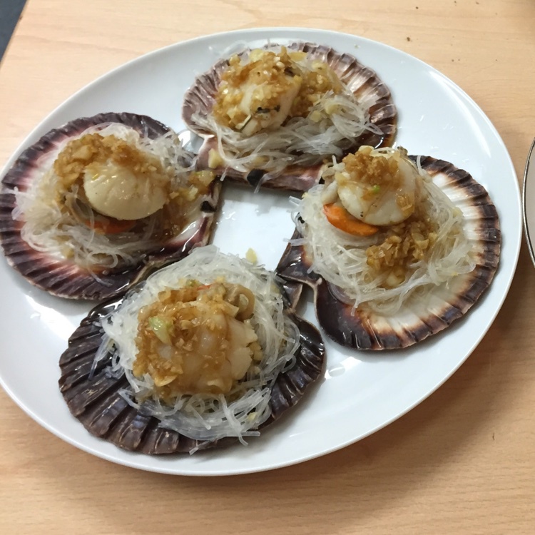 蒜蓉粉丝蒸扇贝