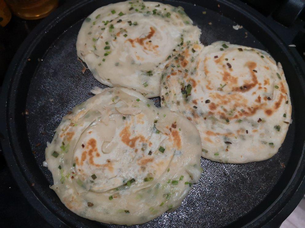 葱油饼（附外酥里嫩的技巧）