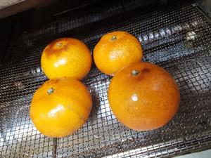 冬日烤橘子的做法 步骤1