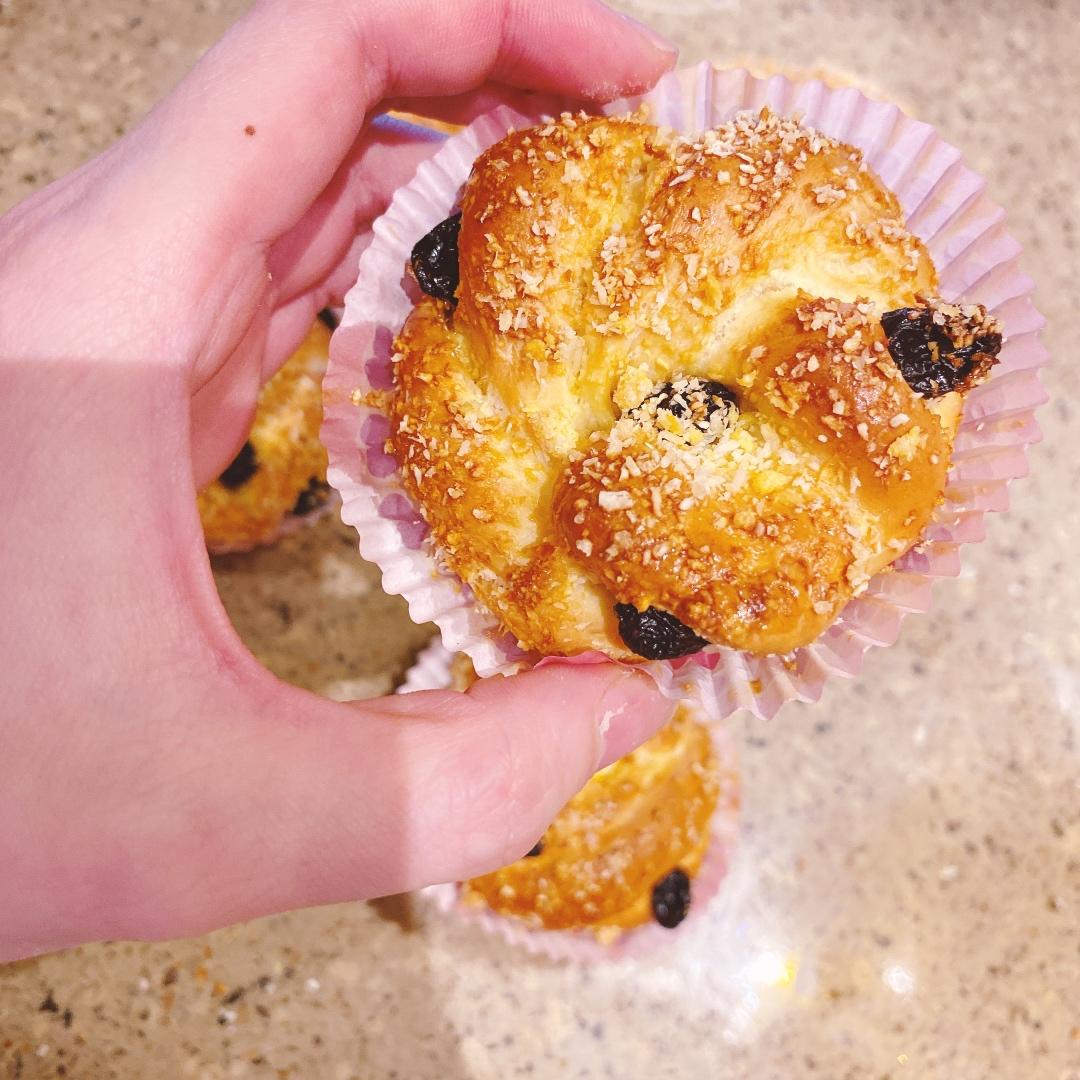 新手就能成功的【椰蓉面包卷】-手揉出膜