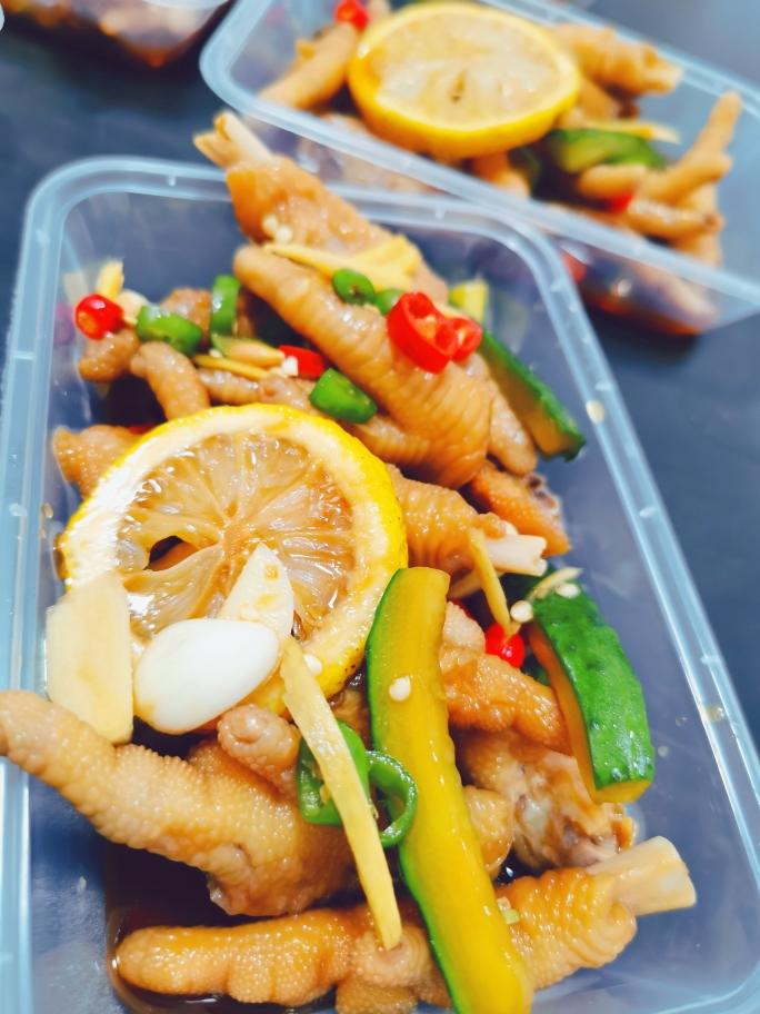 柠檬鸡爪的做法