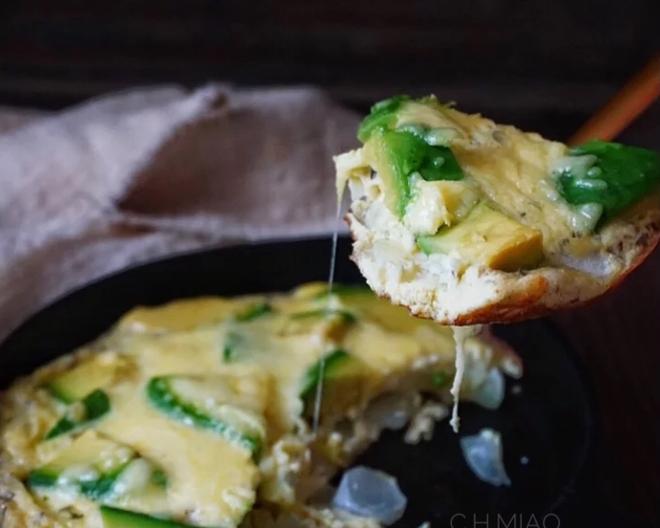 牛油果奶酪烘蛋（avocado frittata with cheese）的做法