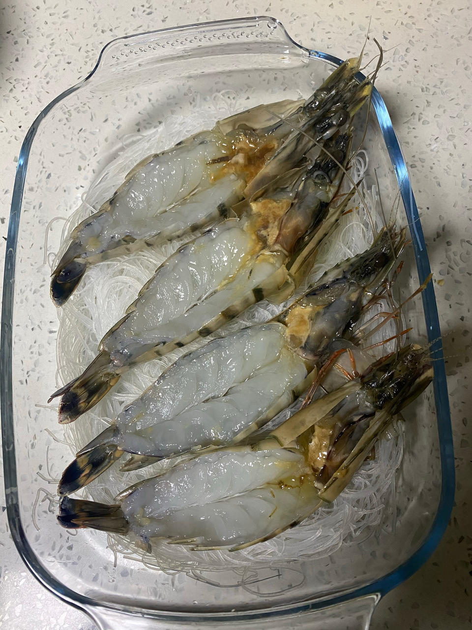 蒜蓉粉丝蒸大斑节虾