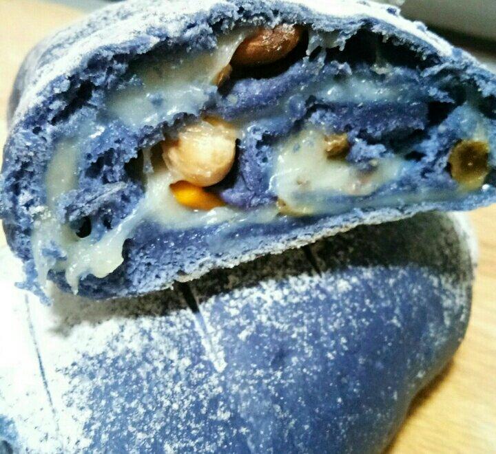 星空坚果麻薯欧包（蝶豆花版）