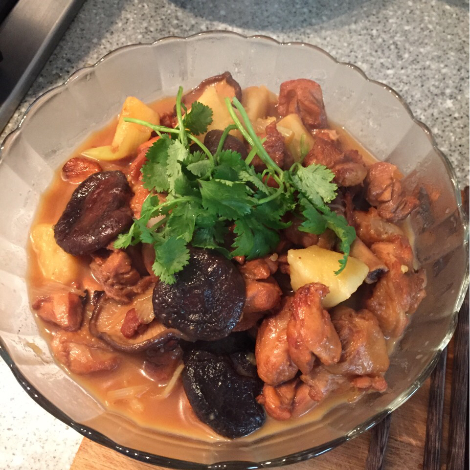 土豆炖鸡块