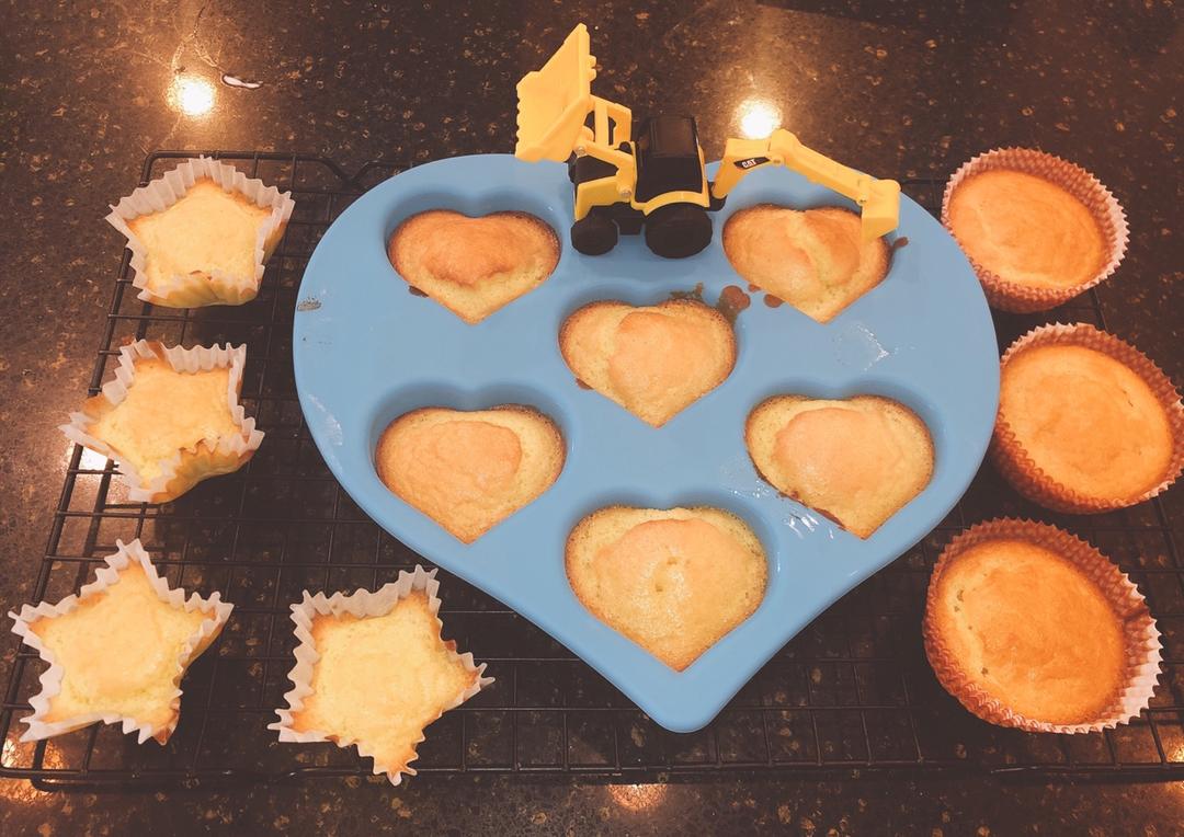 奶香迷你蛋糕仔