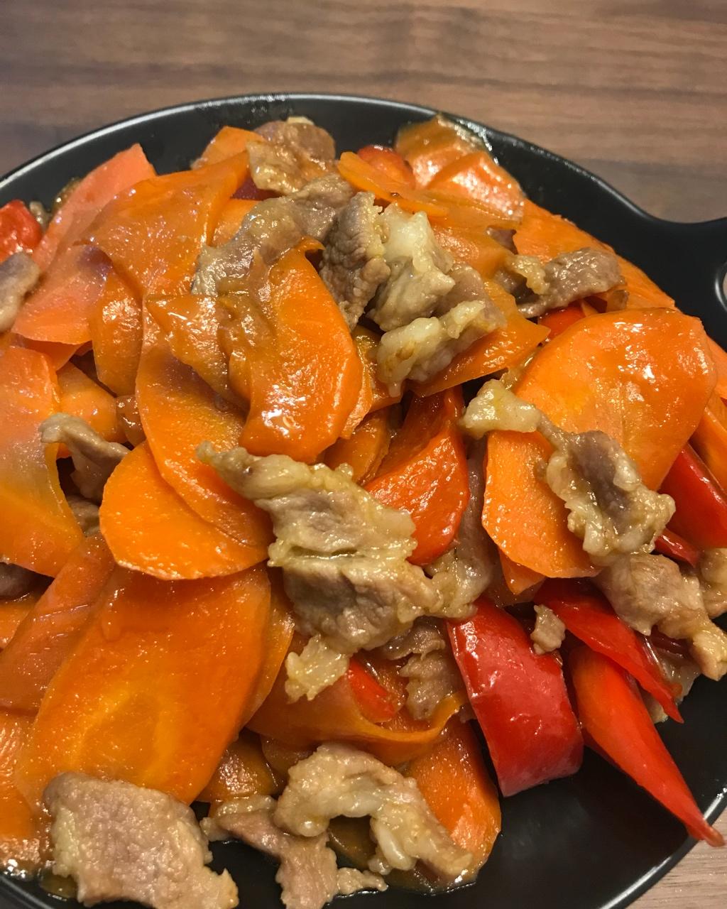 手机用户一一私厨做的红萝卜肉片