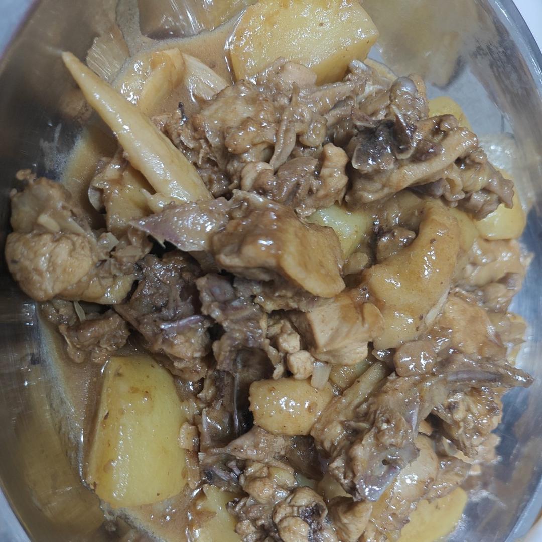 土豆焖鸡腿