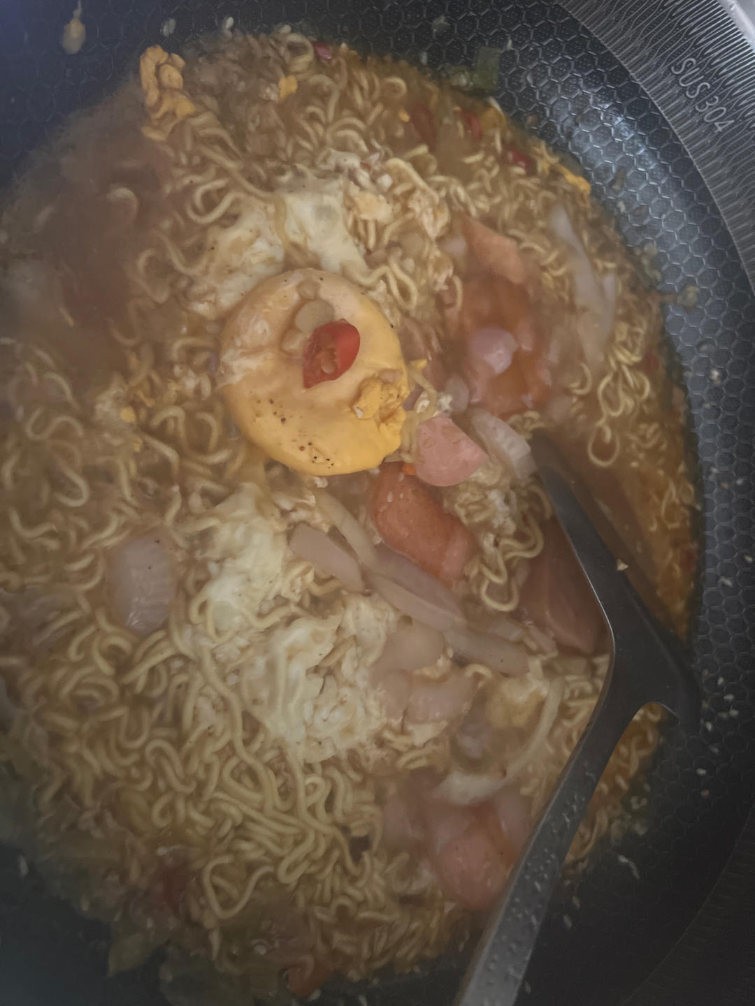 🔥好吃到一滴汤汁都不能放过～酸汤泡面