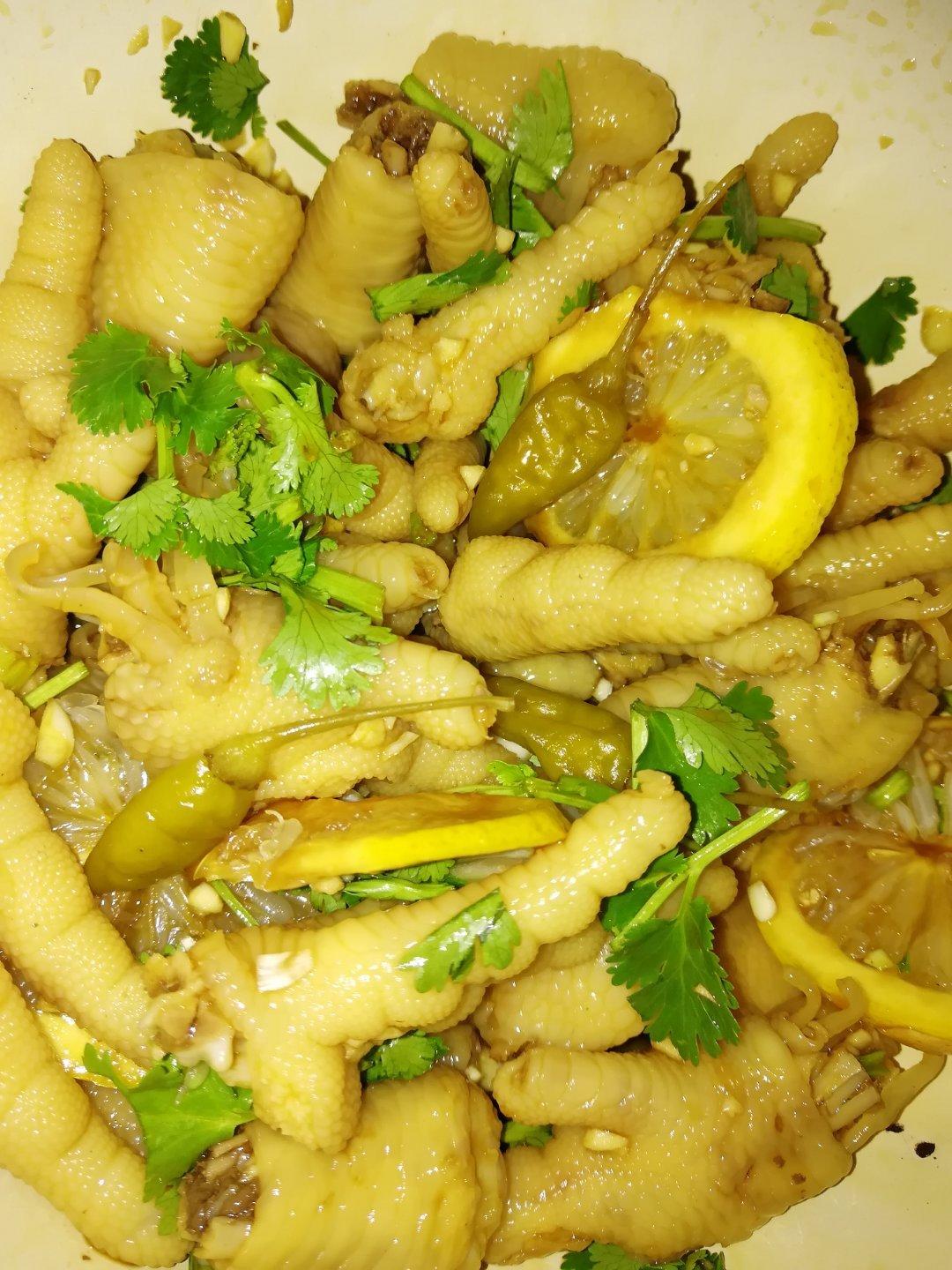 停不下来的秘制凉拌鸡爪