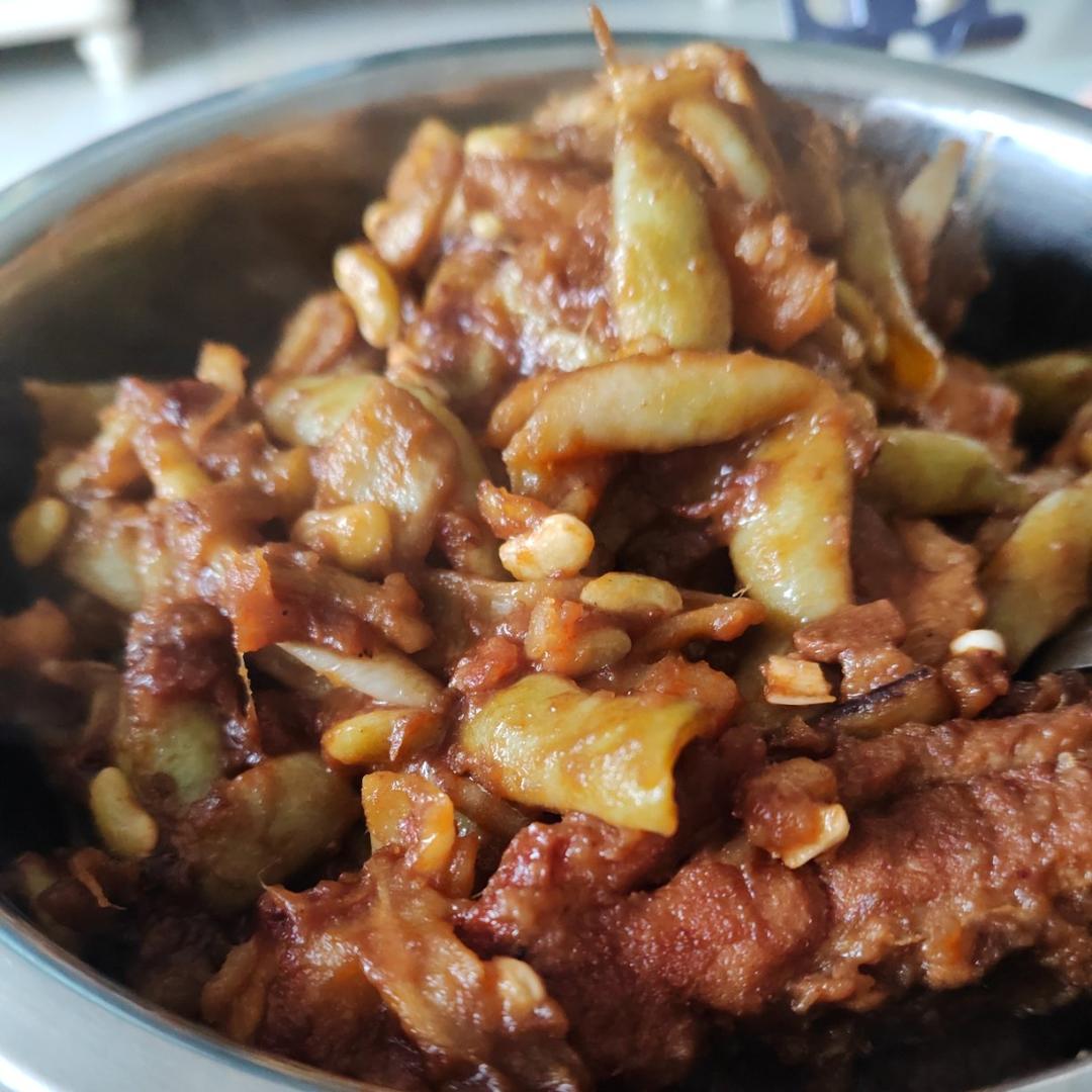 酱炖土芸排（土豆芸豆排骨）