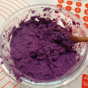 有嚼劲的黑全麦坚果紫薯吐司面包（松下面包机）的做法 步骤3
