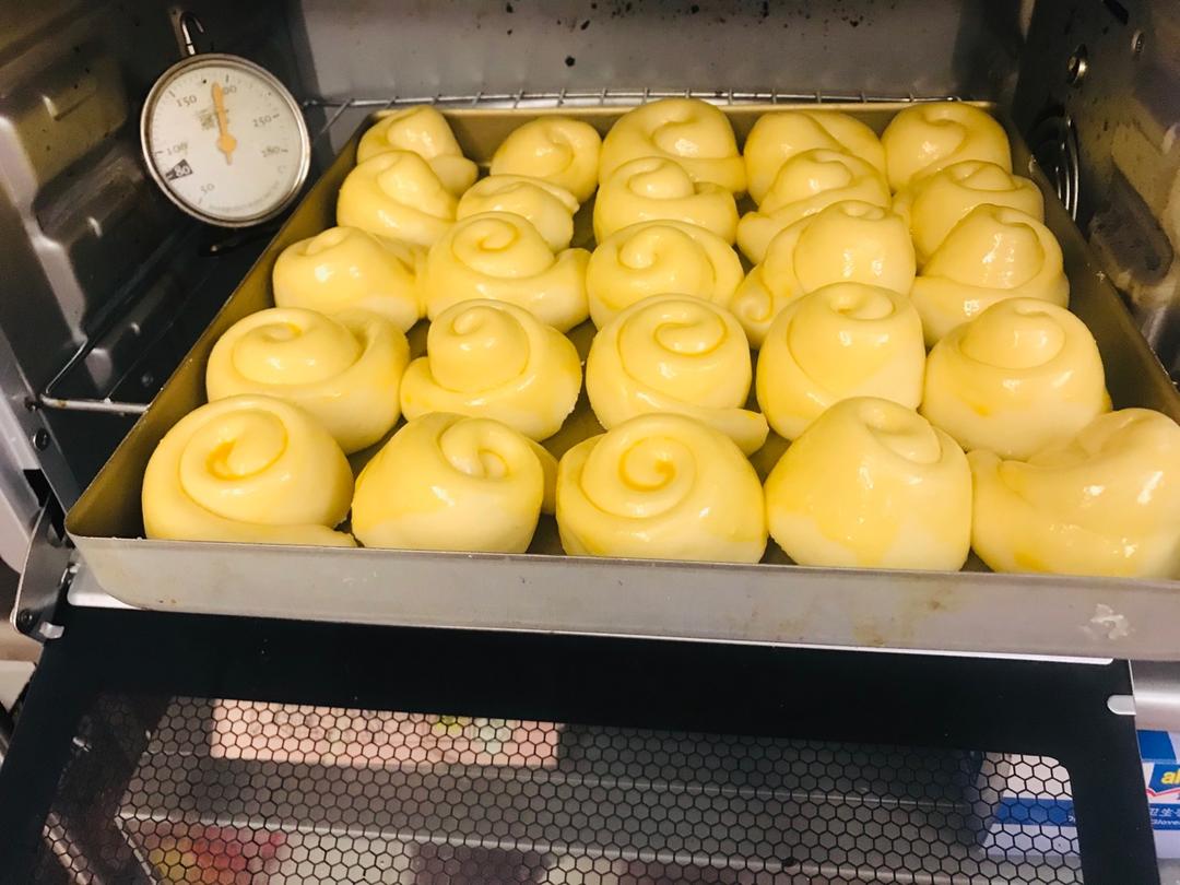 脆底蜂蜜小面包